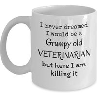 Tierarzt Tasse - Grumpy Alter Lustiges Tierärztes Ruhestandsgeschenk Tierarztgeschenk Geschenk Für Papa von Sarothdesigns