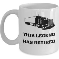 Truck Driver Ruhestand Geschenk - Diese Legende Hat Sich Im Geschenke Ehemaliger Lkw Fahrer Mug Pensionierter Lkw-Fahrer von Sarothdesigns