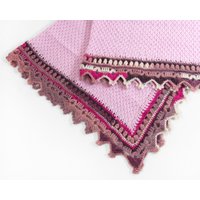Gestrickte Babydecke - Rosa Gestrickte Babydecke - Rosa von SasasHandcrafts