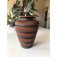 "Vintage 12 cm Hohe Made in Germany Terrakotta Vase Mit Schwarzen "Perlen" Details." von SaturdayAtSunset