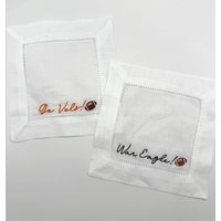 Benutzerdefinierte College Football Cocktail-Servietten, Personalisiertes Gesticktes Leinen-Set Mit Teamfarben, Monogrammen Oder Maskottchen Für von SaulStitchHouse