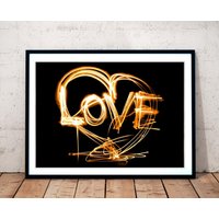 Love Neon Print Valentines Valentinstag Wanddeko Typografie Poster Home Decor von SaytheWordCreative