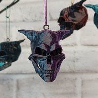 3D-Gedruckte Horned Skull Kugeln, Dämonen Teufel Schädel, Halloween Kugeln von SazSkullduggery