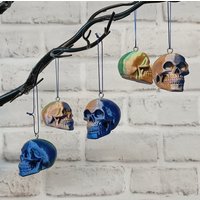 3D Gedruckte Totenkopf-Kugeln, Dreifarbige Totenköpfe, Halloween-Kugeln von SazSkullduggery