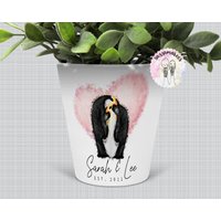 Penguins in Love Blumentopf| Personalisierte Pinguine Pflanzer| Hochzeit Verlobungsgeschenk Für Braut Bräutigam Ehemann Frau | Hochzeitspflanze von Sazzamaroos