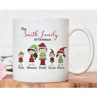 Weihnachtstasse | Unsere Familie Zu Weihnachten Personalisierte Weihnachtstasse Geschenk Für Oma Mama Papa Personalisiertes Familien Weihnachtsschild Weihnachtstasse | Unsere Familie Zu Weihnachten Personalisierte Weihnachtstasse Geschenk Für Oma Mama Papa Personalisiertes Familien Weihnachtsschild von Sazzamaroos
