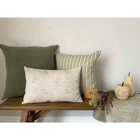 Grünes Kissen Set 3 X Leinen Kissenhüllen von ScarlettMaeDesigns