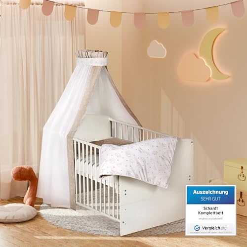 Schardt - Baby Komplettbett 70x140cm - Classic White Origami Beige - mitwachsendes Gitterbett aus Massivholz - 3 Teilig inkl. Matratze, Himmelstange und Textil-Set - höhenverstellbar und umbaubar von Schardt