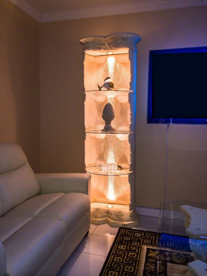 Schatzkiste1 Glasvitrine Säulen Glas Vitrine Ladenausstattung Steinmöbel Standsäule Eckregal Schatzkiste1 Glasvitrine Säulen Glas Vitrine Ladenausstattung Steinmöbel Standsäule Eckregal von Schatzkiste1