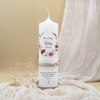 Taufkerze "Blumenkranz Ruby" | Personalisierte Kerze Mit Blumenkranz in Rosa & Rot Handgemachte Geschenk Zur Taufe von SchenkeKreatives