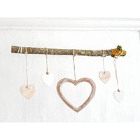 Deko-Ast Mit Herzen Als Tür - Und Fensterdeko Deko-Ast Mit Herzen Als Tür - Und Fensterdeko von SchenkenoderBehalten
