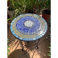 211 Mosaiktisch, Handgemachtes Unikat Für Den Garten 211 Mosaiktisch, Handgemachtes Unikat Für Den Garten von Scherbenkiste