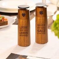 Set Salz - Und Pfefferstreuer Akazien-Holz Wunschgravur Liebe Hochzeitsgeschenk Geburtstag Verlobung Glück Keramikmahlwerk Geschenkset von SchmalzShop