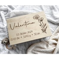 Erinnerungskiste Mit Gravur | Personalisierte Klappbox Holzkiste Geschenk Zur Geburt von SchnittLaserWerk