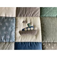 Krabbeldecke Mit Namen, Individuelle Babydecke Ben Patchworkdecke, Personalisiert von SchnuckelGyde
