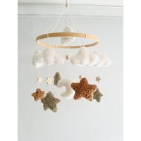 Baby Mobile Wolken, Sterne Boucle/Teddystoff Ecru/Grün/Braun Baby Mobile Wolken, Sterne Boucle/Teddystoff Ecru/Grün/Braun von Schnullerteddy