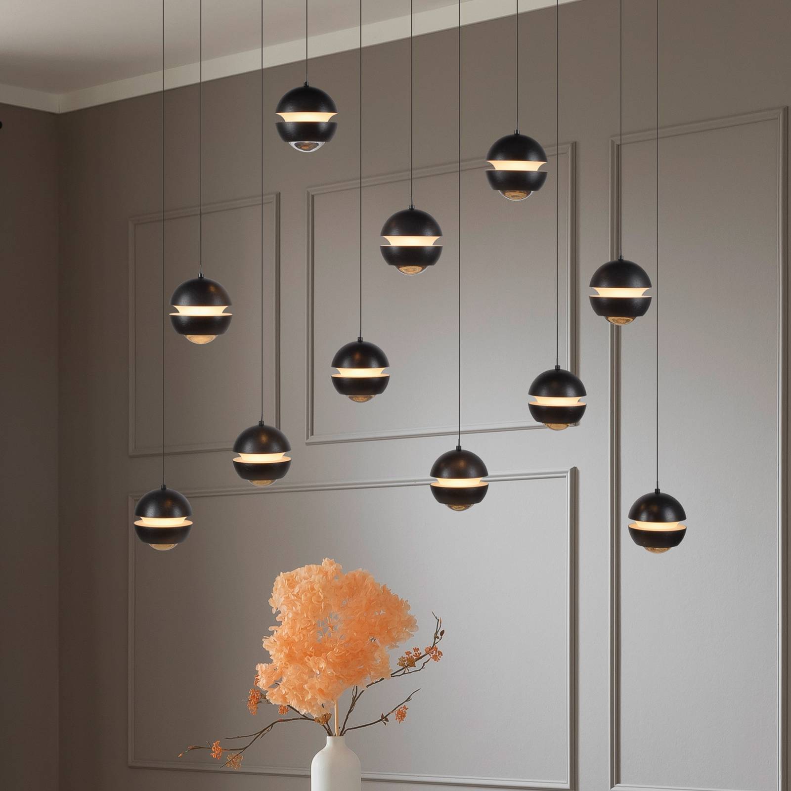 SCHÖNER WOHNEN LED-Hängelampe Lini schwarz 11-fl. lang 3000K SCHÖNER WOHNEN LED-Hängelampe Lini schwarz 11-fl. lang 3000K von Schöner Wohnen