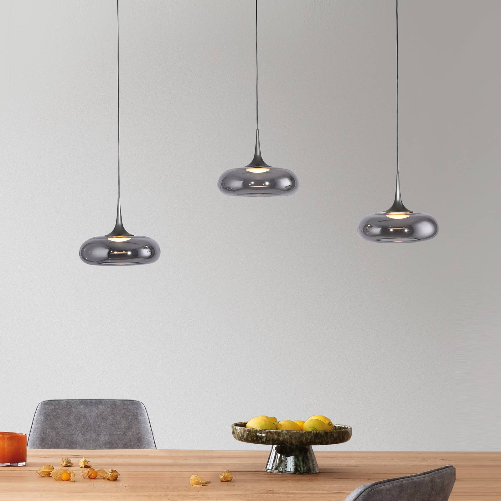 SCHÖNER WOHNEN LED-Hängelampe Posh 3-fl., Rauchglas, 3.000 K SCHÖNER WOHNEN LED-Hängelampe Posh 3-fl., Rauchglas, 3.000 K von Schöner Wohnen