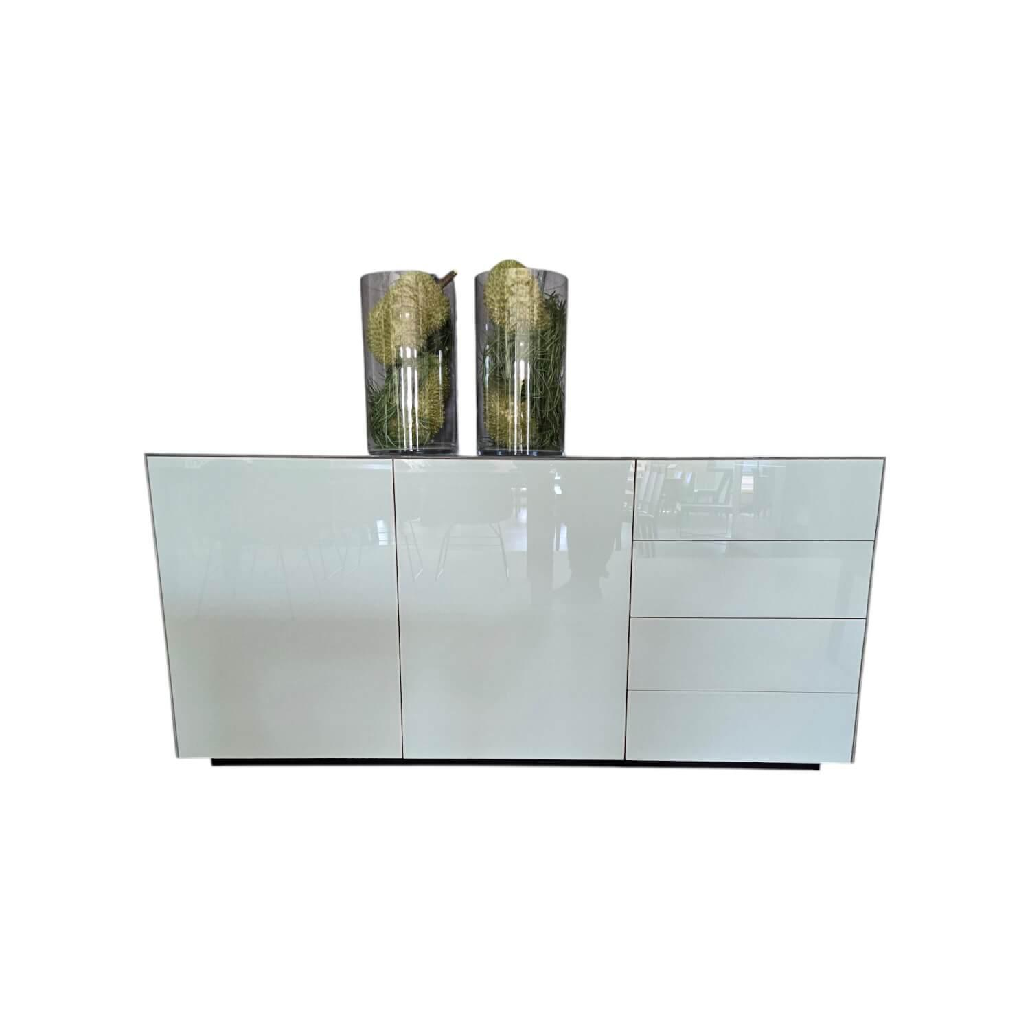 Anrichte Sideboard Novus Korpus Knorrige Eiche Rustikal Natur Geölt Front Glas ... Anrichte Sideboard Novus Korpus Knorrige Eiche Rustikal Natur Geölt Front Glas ... von Scholtissek