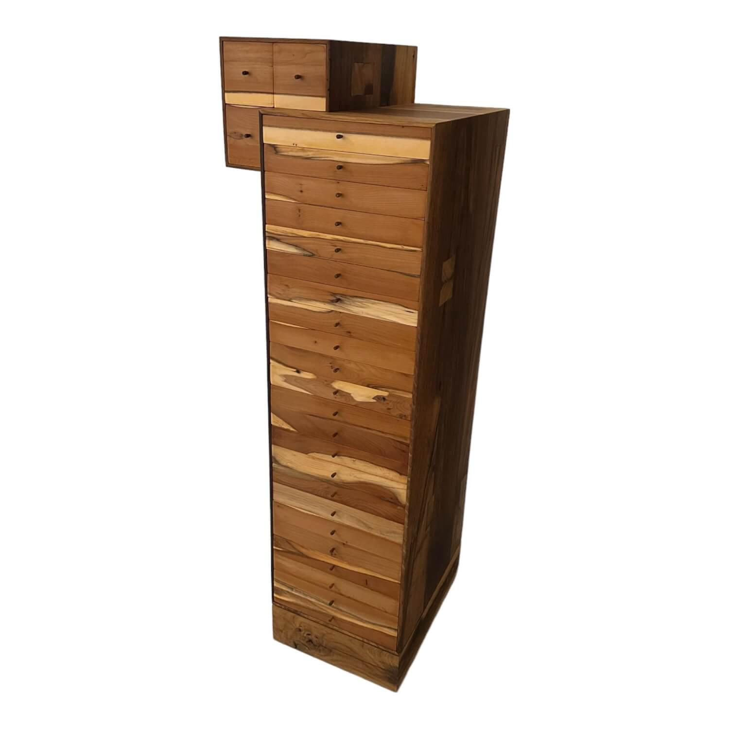Kommode Kunstobjekt Korpus Altholz Massiv Front Eibe Massiv Geheim Verriegelbar Kommode Kunstobjekt Korpus Altholz Massiv Front Eibe Massiv Geheim Verriegelbar von Scholtissek