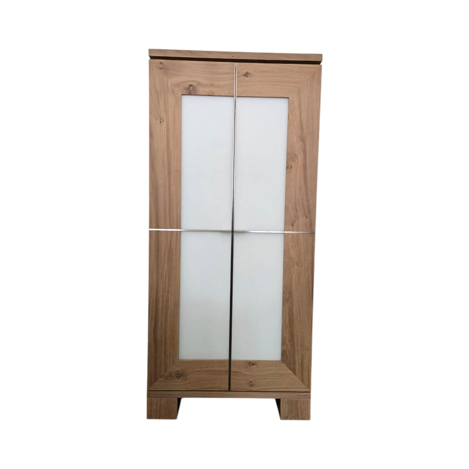 Schrank Varus Schmal Korpus Knorrige Eiche Puro Geölt Front Glas 9010 Weiß Matt Schrank Varus Schmal Korpus Knorrige Eiche Puro Geölt Front Glas 9010 Weiß Matt von Scholtissek