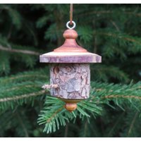 Rustikale Eibenrinde-Vogelhaus-Verzierung, Feiertags-Dekor Rustikale Eibenrinde-Vogelhaus-Verzierung, Feiertags-Dekor von SchoolhouseWoodcraft