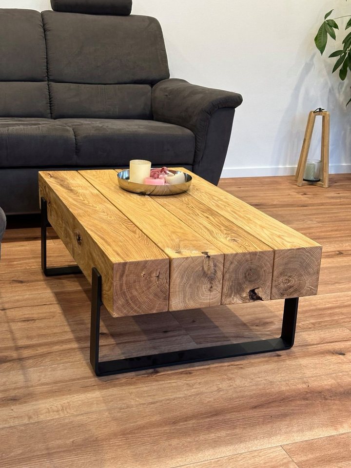Schräder Interior Couchtisch Couchtisch aus massiven Eichenbalken mit Stahlgestell Schräder Interior Couchtisch Couchtisch aus massiven Eichenbalken mit Stahlgestell von Schräder Interior