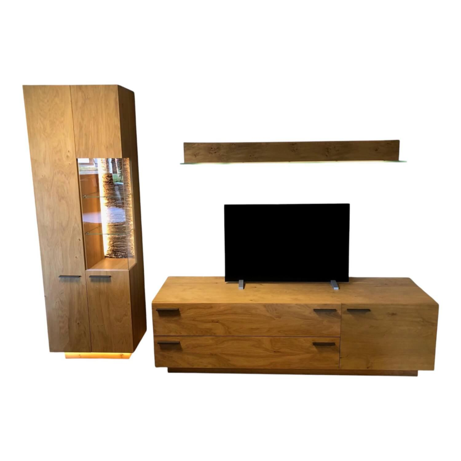 Wohnwand Kitzalm Solid Plus K050 Kernasteiche Natur Furniert Gebürstet Akzentgla... Wohnwand Kitzalm Solid Plus K050 Kernasteiche Natur Furniert Gebürstet Akzentgla... von Schröder Franz