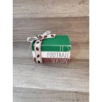 Fußball-Mini-Holzbuchstapel/Tier-Tablett-Dekor Fußballdekor Buchbündel Holzbücher von SchroedersDecor