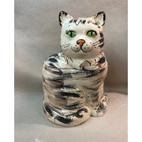 Kleiner Uriger Brottopf Brotdose Brotkasten Für Kleine Haushalte Als Katze Kleiner Uriger Brottopf Brotdose Brotkasten Für Kleine Haushalte Als Katze von SchuetzkeramikShop