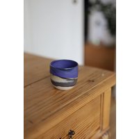 Zebra-Cup Lola, Violett - Handgemachte Keramik Tasse | Steinzeug Becher Unikat Kaffee Tee Mug Geschenkidee Handmade Pottery Zebra-Cup Lola, Violett - Handgemachte Keramik Tasse | Steinzeug Becher Unikat Kaffee Tee Mug Geschenkidee Handmade Pottery von SchuttundAscheStudio
