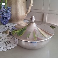 Kleine Terrine Mit Deckel Aus Neusilber von SchwedenSchaetze