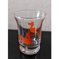 1970Er Jahre Vintage Kinder-Trinkglas Mit Orangefarbener Ente Und Enten-Nostalgie von ScrimgeourVintage