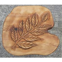 Esche Geschnitzt Frühling Tisch, Unikat Handgefertigte Möbel, Couchtisch von Sculptordavidgross