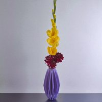 Angular Vase - Narcisse Paradox Edition Orchid Violet Artistically Designed For Discerning Collectors Angular Vase - Narcisse Paradox Edition Orchid Violet Artistically Designed For Discerning Collectors von SculpturePrints