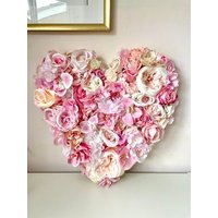 Rosa Blumen Liebe Herz, Hängendes Blumenherz, Geschenk Für Sie, Hochzeitsdeko, Ein Paar, Kinderzimmer Blumenherz von SdesignFloral