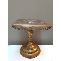 Vintage Messing-Dekor, Tisch, Blumenständer, Weltweit Inspiriertes Dekor, Zierstück, Dekorativ, Mcm, Patina, Rost, Verschraubt von SeaglassVintageFinds