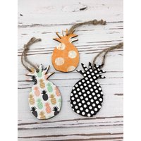 Coastal Holz Ananas Ornamente Polka Dot 3Er Set Coastal Holz Ananas Ornamente Polka Dot 3Er Set von SeashellsToHayBales