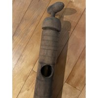 Antike Hölzerne Fass-Pumpe Aus Dem 1900's in Gutem Zustand Antike Hölzerne Fass-Pumpe Aus Dem 1900's in Gutem Zustand von SeasideStudioPEI