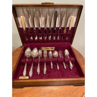 Ein Schönes Set Gemeinschaftsteller Flach Für 8 Personen Im Originalkarton Ein Schönes Set Gemeinschaftsteller Flach Für 8 Personen Im Originalkarton von SeasideStudioPEI