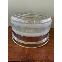 Runde Glas Deckenlampe Aus Den 1970Er Jahren Im Originalzustand Runde Glas Deckenlampe Aus Den 1970Er Jahren Im Originalzustand von SeasideStudioPEI