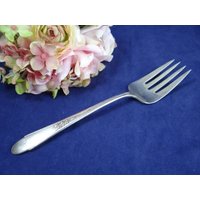 Jahrgang 1938 Wm Rogers Internationale Silber Tieftonlautsprecher Floral Servieren Gabel - Lovely Jahrgang 1938 Wm Rogers Internationale Silber Tieftonlautsprecher Floral Servieren Gabel - Lovely von SecondWindShop