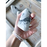Beruhigender Howlith Stonehenge Freeform Kristall - Reinheit Wehre Negative Energie Ab von SeekingWellth