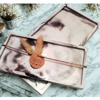 Deko Tablett Marmoroptik Schwarz Weiß Modern Rechteck Gips Geschenk Wohnzimmer von SeelenGussGipsdesign