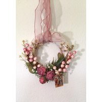 Kranz Textil Mit Vintage Rosenblüten Und Beerenzweigen Shabby Chick Weiß Mouve Geschenk Wohndeko Kranz Textil Mit Vintage Rosenblüten Und Beerenzweigen Shabby Chick Weiß Mouve Geschenk Wohndeko von SeidenblumenDesigns
