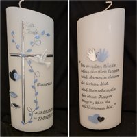Taufkerze Schräg Oval Oder Rund 25 X8 cm Weiss Silber Hellblau Mit Wunschtext Taufspruch Oder Psalm Auf Der Rückseite. Farblich Individuell Taufkerze Schräg Oval Oder Rund 25 X8 cm Weiss Silber Hellblau Mit Wunschtext Taufspruch Oder Psalm Auf Der Rückseite. Farblich Individuell von Seifenfeeshop