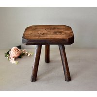 Antiker Holzhocker Primitive Holzstuhl Rustikale Wohnkultur von SekulidisAntiques