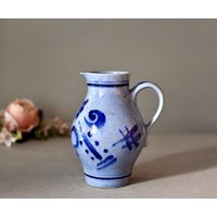 Vintage Deutsche Keramik Krug Wohnkultur Handgemachte Blaue Rustikale Dekoration Vintage Deutsche Keramik Krug Wohnkultur Handgemachte Blaue Rustikale Dekoration von SekulidisAntiques