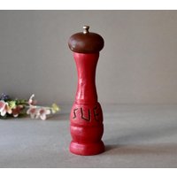 Vintage Hölzerne Pfeffermühle Gewürzmühle Wohnkultur Rustikale Dekor von SekulidisAntiques