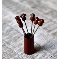Vintage Holz Mini Cocktail Gabeln Monkey's Appetizer Piks Vintage Holz Mini Cocktail Gabeln Monkey's Appetizer Piks von SekulidisAntiques